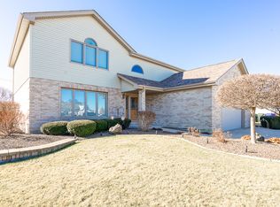 8103 Wheatfield Dr, Frankfort, IL 60423
