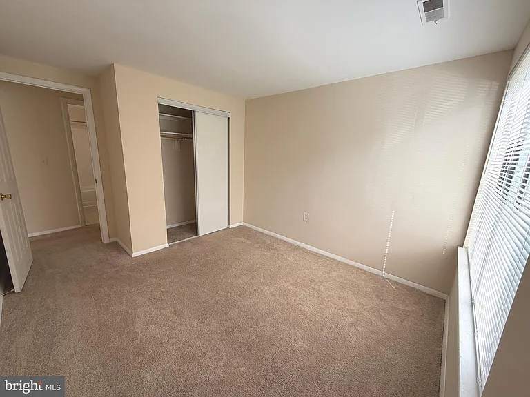 18131 Chalet Dr #24-103 — Photo 23