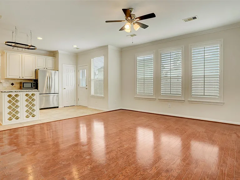 10046 Hillside Bayou Dr — Photo 5