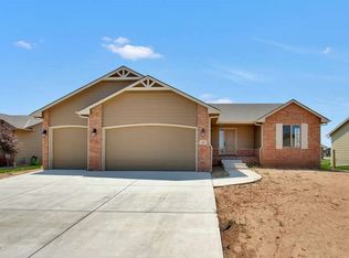 2205 E Dory St, Goddard, KS 67052