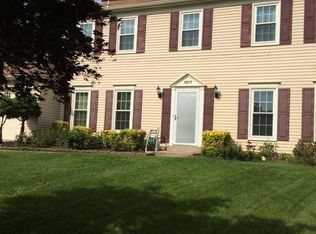 1617 Sadlers Wells Dr, Herndon, VA 20170