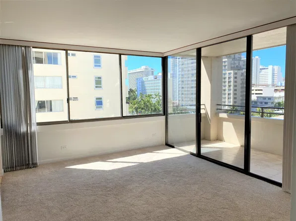 2410 Cleghorn St, Honolulu, HI