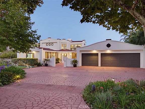 2nd image of 8 Burrell Ln