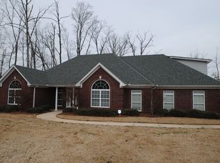 237 Hummingbird Ct, Hampton, GA 30228