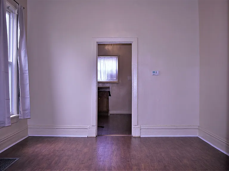 4835 W Congress Pkwy — Photo 6