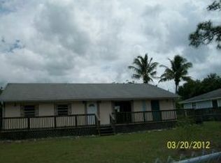 136 2nd St, Naples, FL 34113