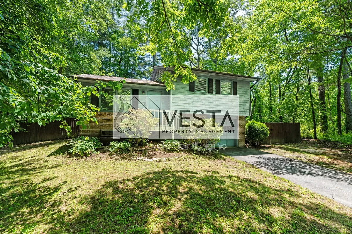 Building Photo - 2 Laurel Brook Dr