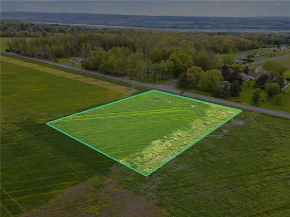 3 Conlon Rd #3, Lansing, NY 14882