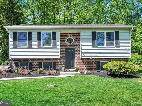 18 Harrison Dr, East Berlin, PA 17316