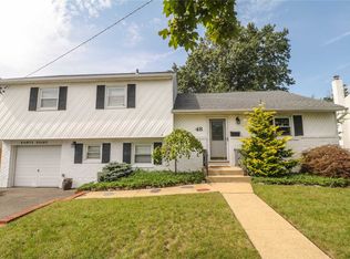48 Merritt Ave, Massapequa, NY 11758