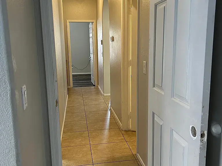 621 N Alder Dr — Photo 18