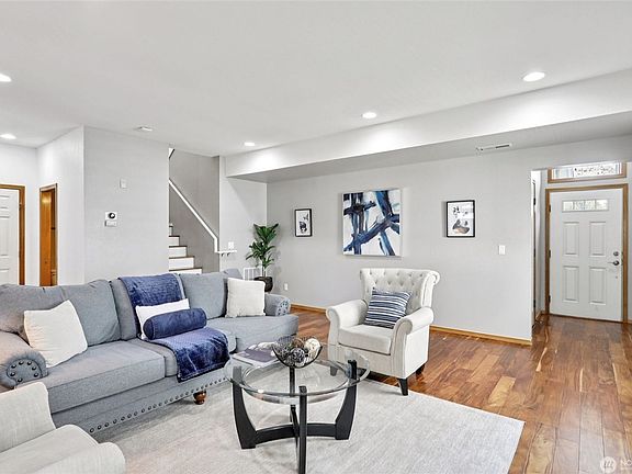 3rd image of 18870 108th Ln SE