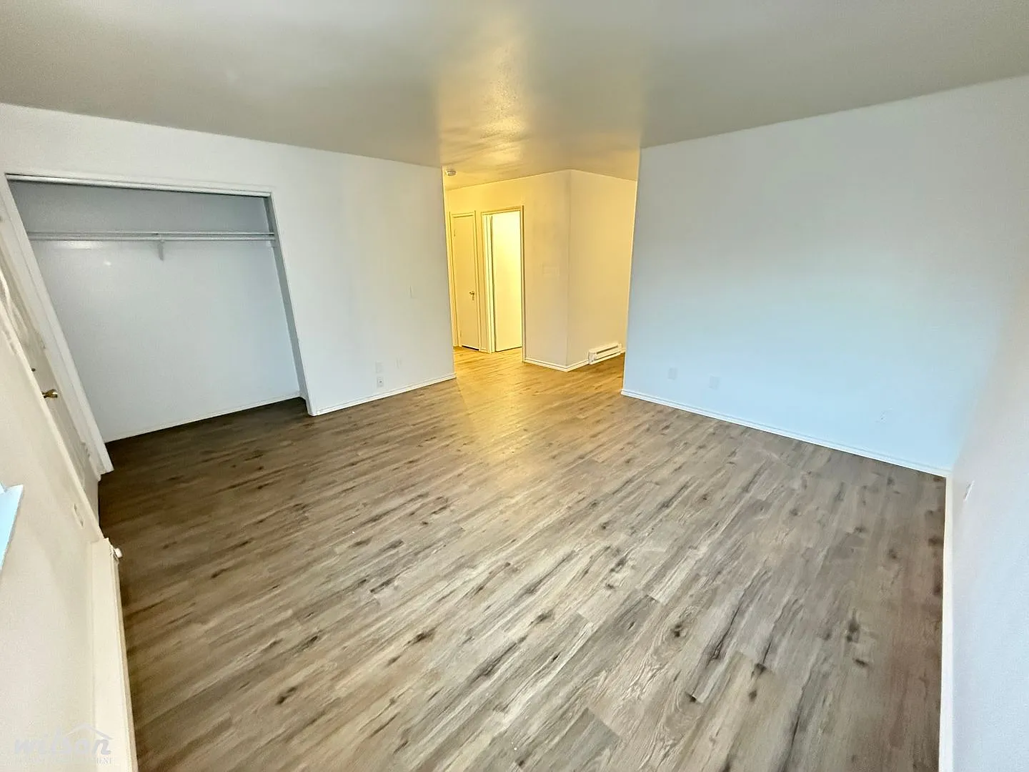 308 W Pierce St — Photo 3