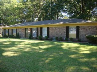 368 Rollingwood Dr, Jackson, MS