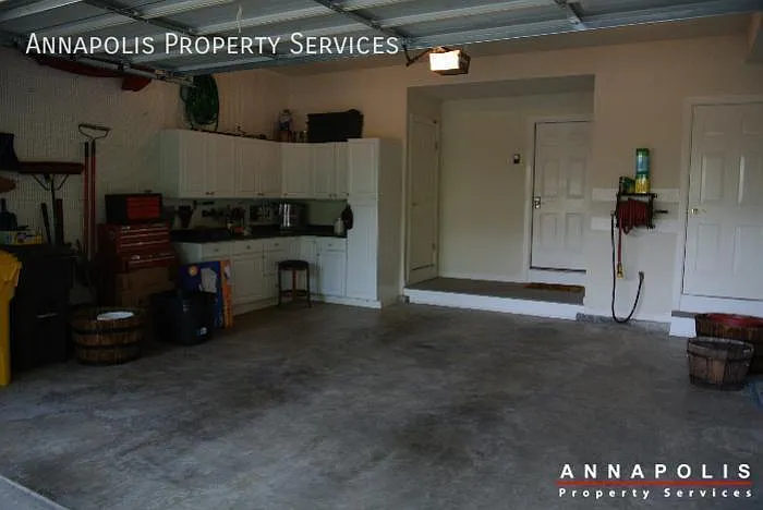 902 Kestrel Ct — Photo 24