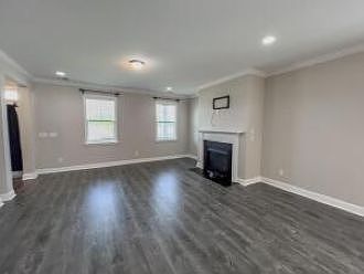 5th image of 163 Yorkshire Dr