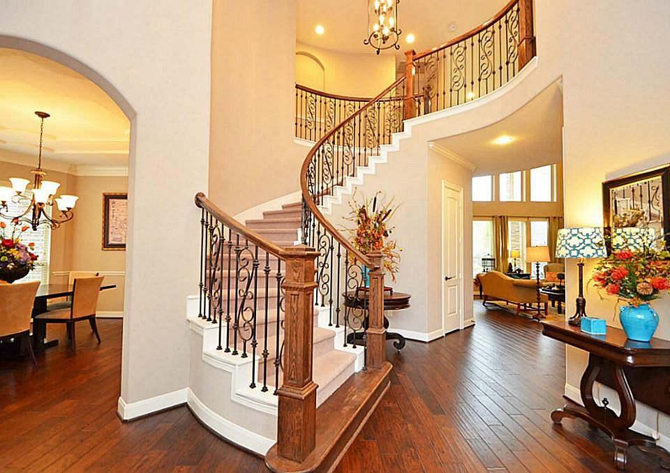 1st image of 26703 Valleyside Dr