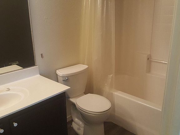 4th image of 12716 W Voltaire Ave