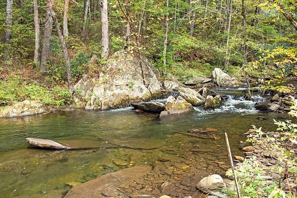 2nd image of 16D Fires Creek Rd
