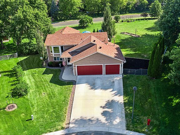 2nd image of 5710 W 139th St