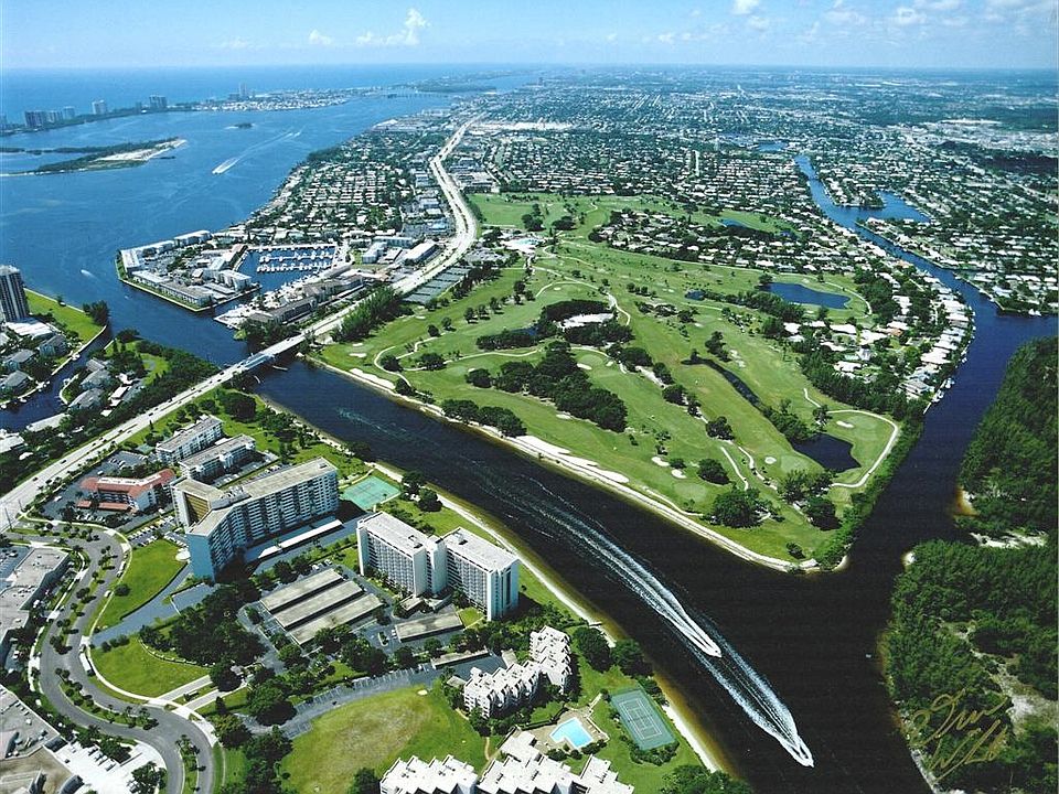 1st image of 118 Yacht Club Dr