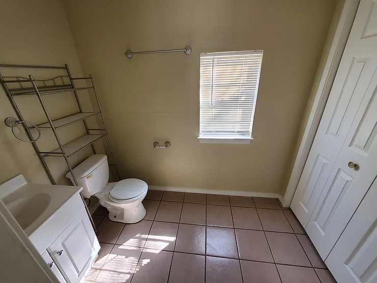 1414 NW Lincoln Ave — Photo 22