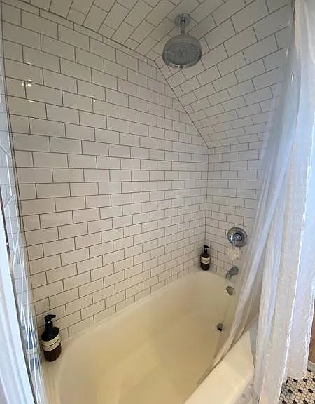 34 Chisholm St — Photo 8