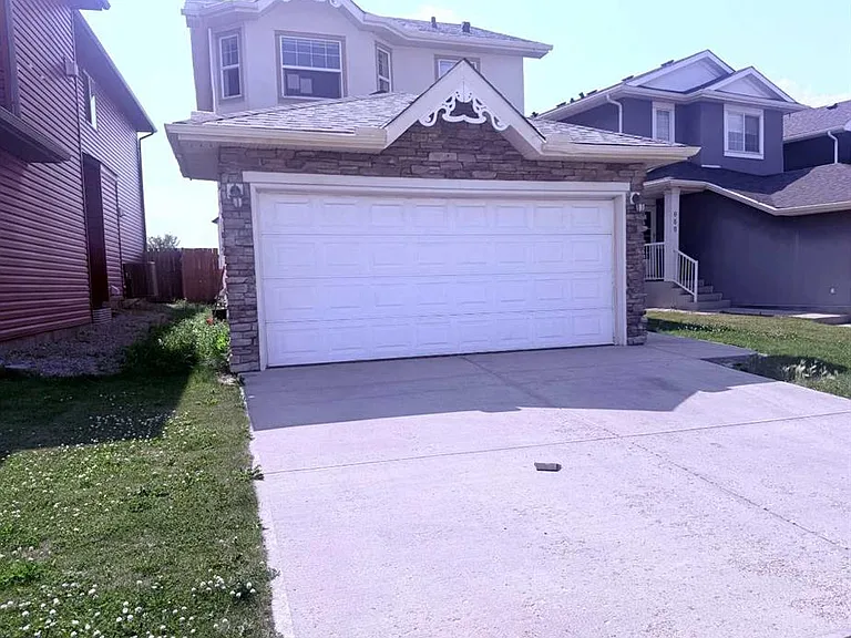 952 Taradale Dr NE — Photo 35