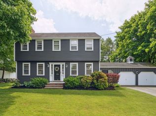 8 Grant Rd, Lynnfield, MA 01940