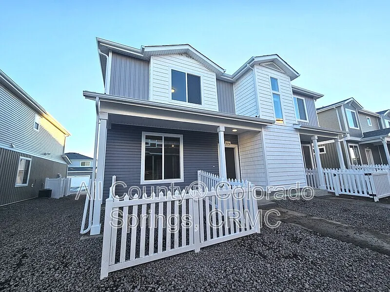 9256 Lytle Grv