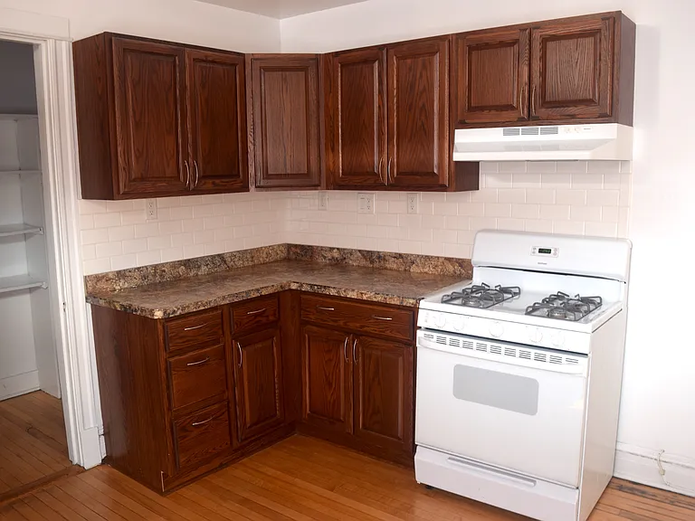 2208 N Spaulding Ave #2 — Photo 10