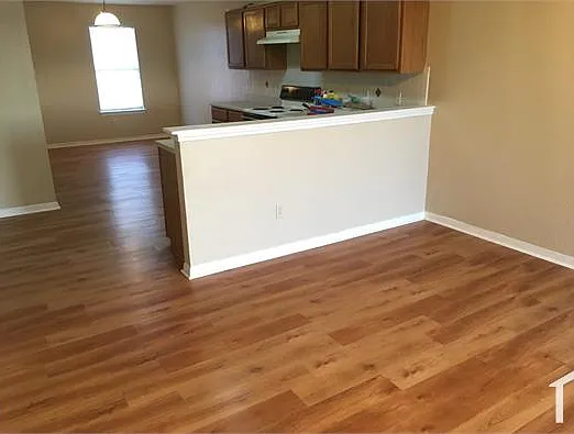 3 bed, 1150 sqft, $995 — Photo 3