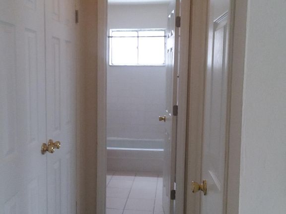 4th image of 43 Kenwood Dr APT 6