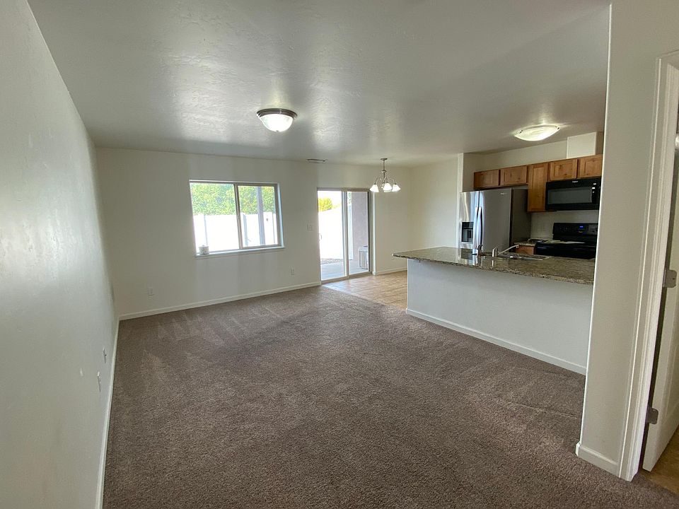 Open concept living/dining