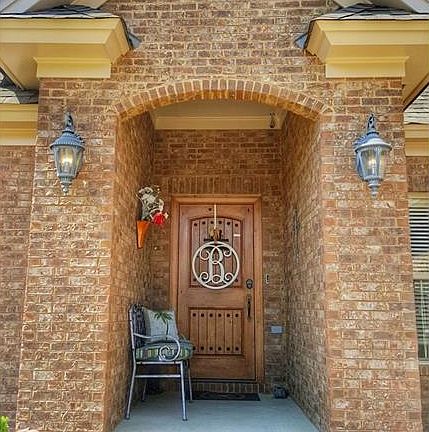 3rd image of 9524 Twickenham Ct