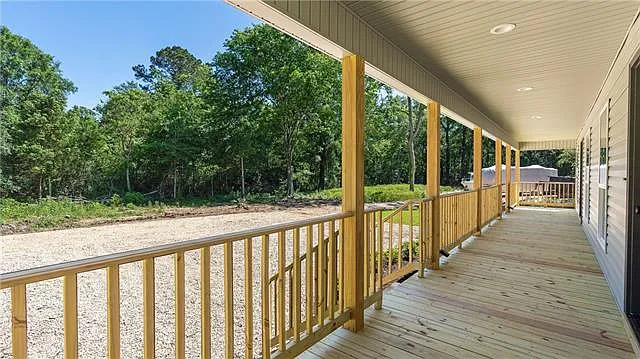 3 bed, 2.0 bath, 1100 sqft, $1,400 — Photo 2