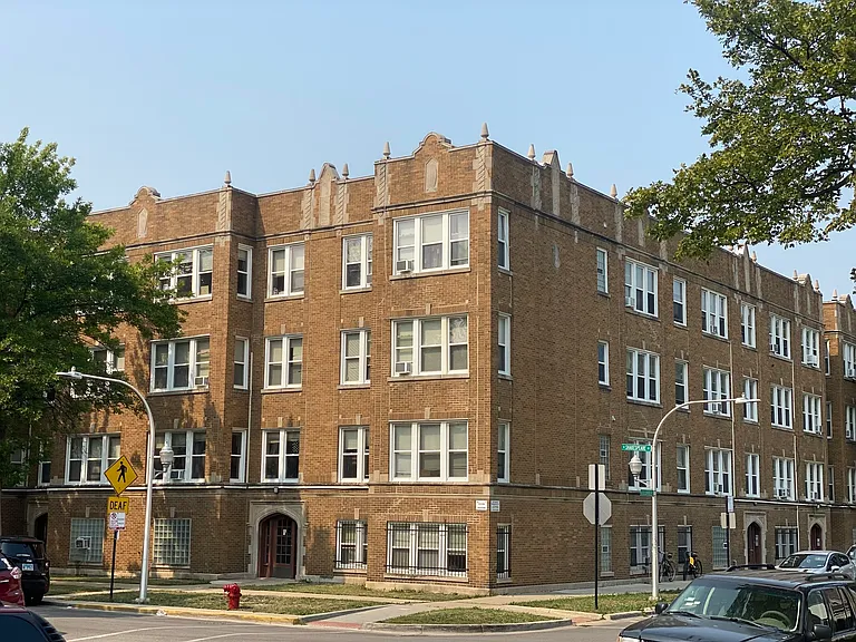 2140 N Kildare Ave #3 — Photo 1