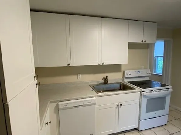 740 Oakland Ave SW, Grand Rapids, MI 49503