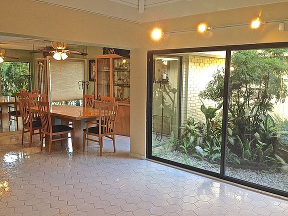5th image of 5305 Banyan Ln
