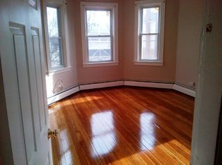 1675 Cranston St, Cranston, RI 02920