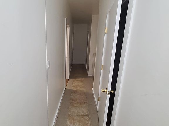 5th image of 2777 University Ave #2