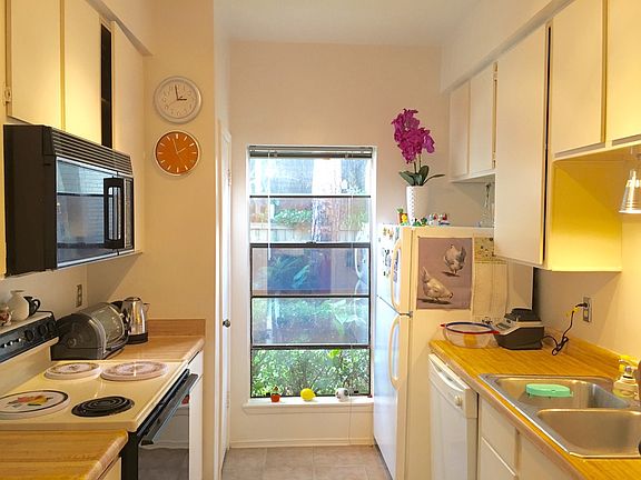 4th image of 9707 Richmond Ave APT 9
