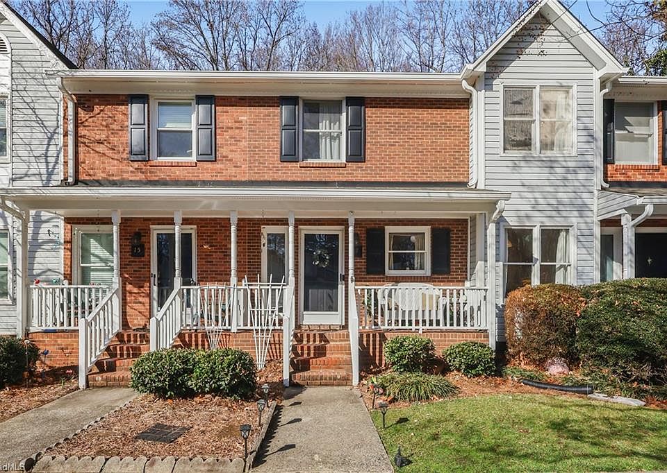 1st image of 17 Brandy Dr