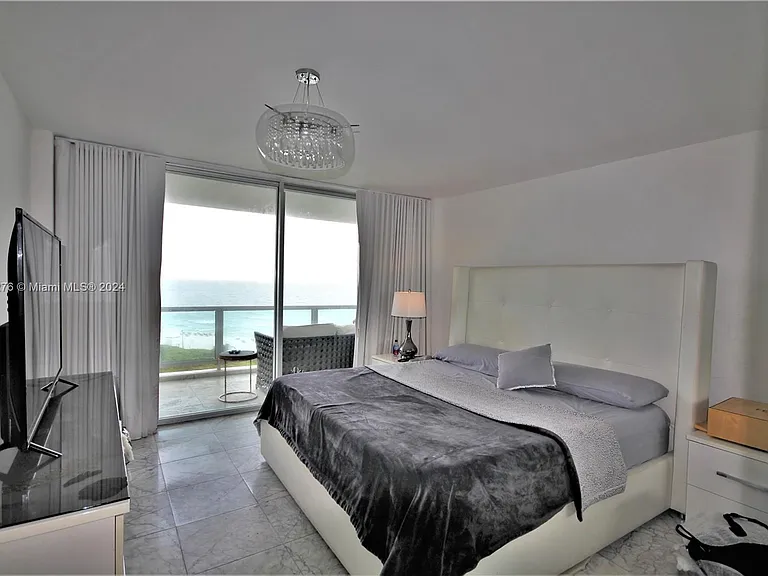 5151 Collins Ave #933 — Photo 15
