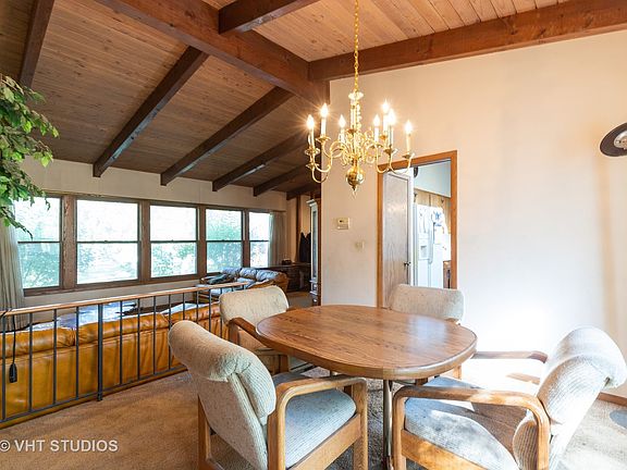 4th image of 2675 Crestwood Ln