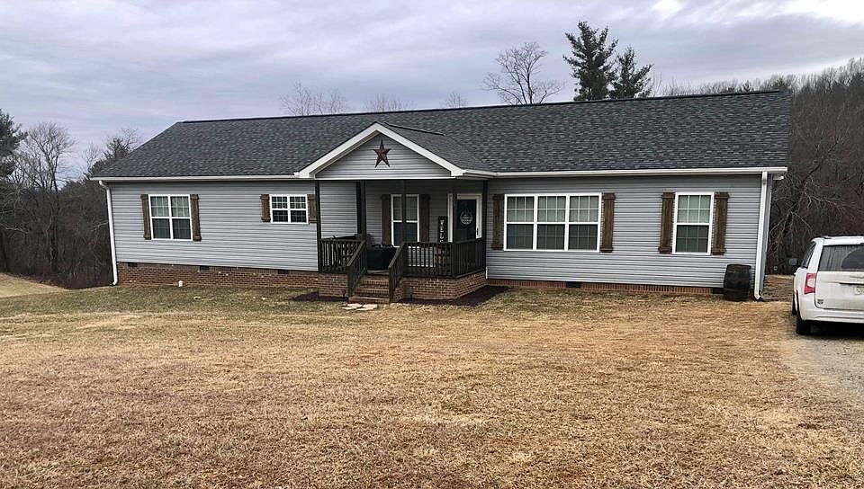 1st image of 161 Twin Forks Ln