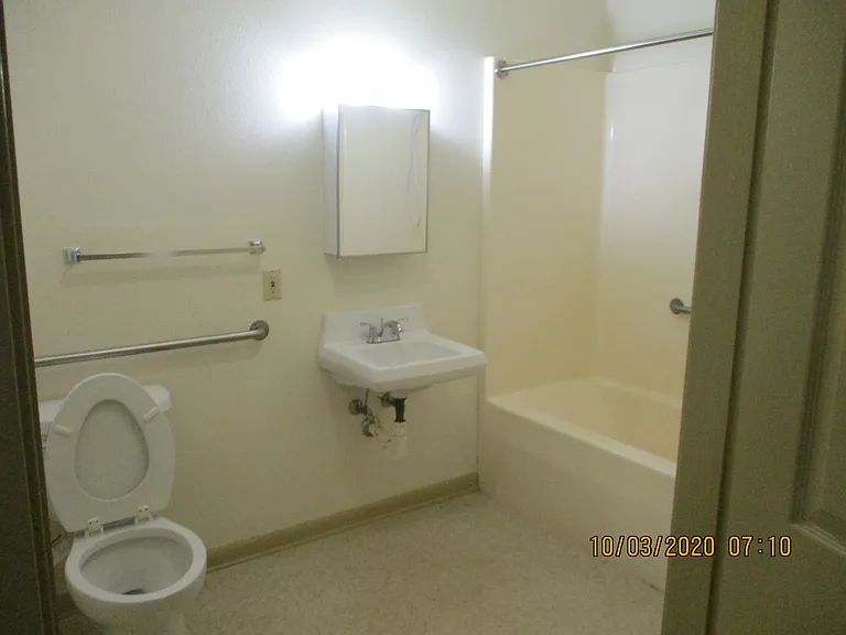 933 N Reed St — Photo 6