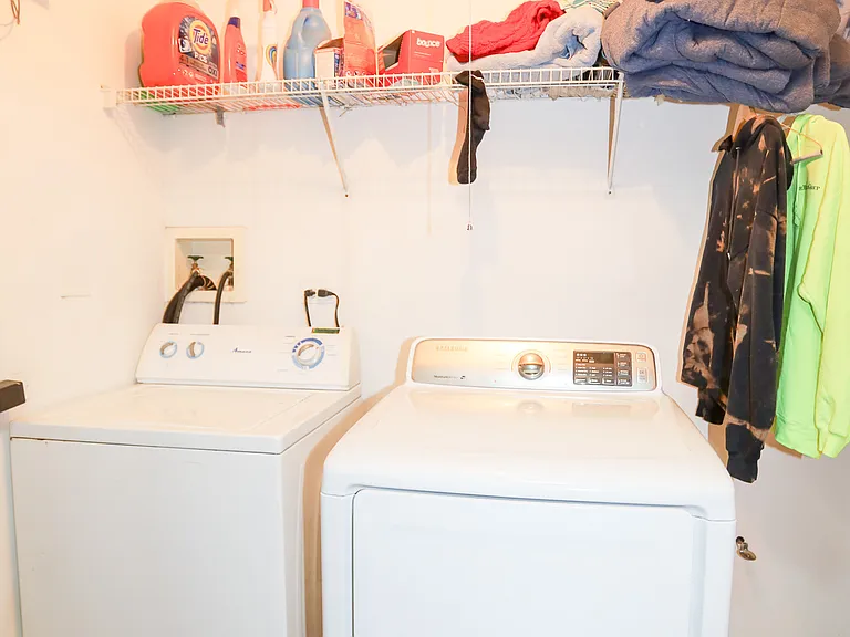 1940 W Diversey Pkwy #2W — Photo 7