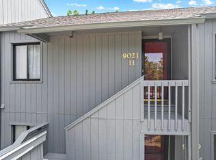 9021 S Pointe Ridge Ln, Bloomington, IN 47401