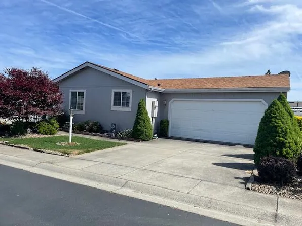 334 Orth Dr #24, Central Point, OR 97502